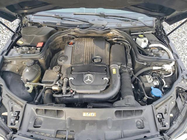 Mercedes-Benz C-Class 250 Image 9