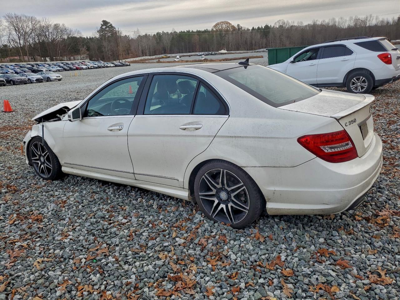 Mercedes-Benz C-Class 350 Image 12