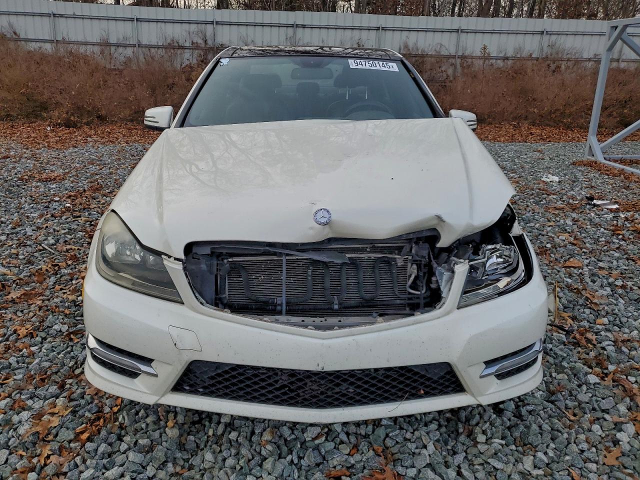 Mercedes-Benz C-Class 350 Image 6