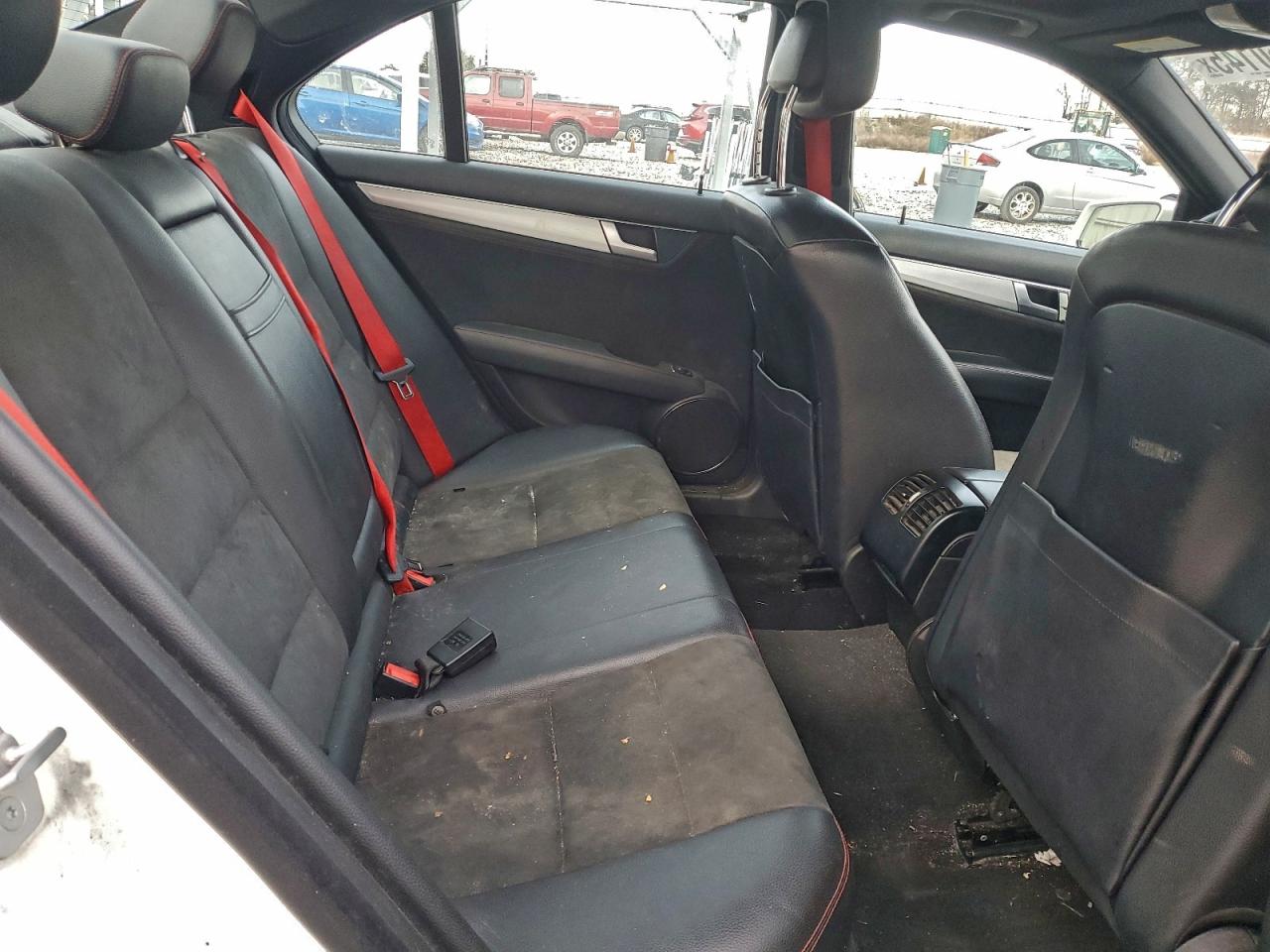 Mercedes-Benz C-Class 350 Image 4