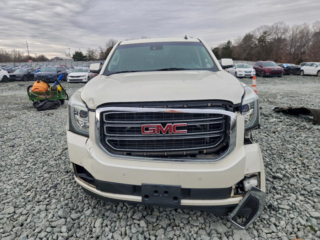 GMC Yukon Slt Image 9