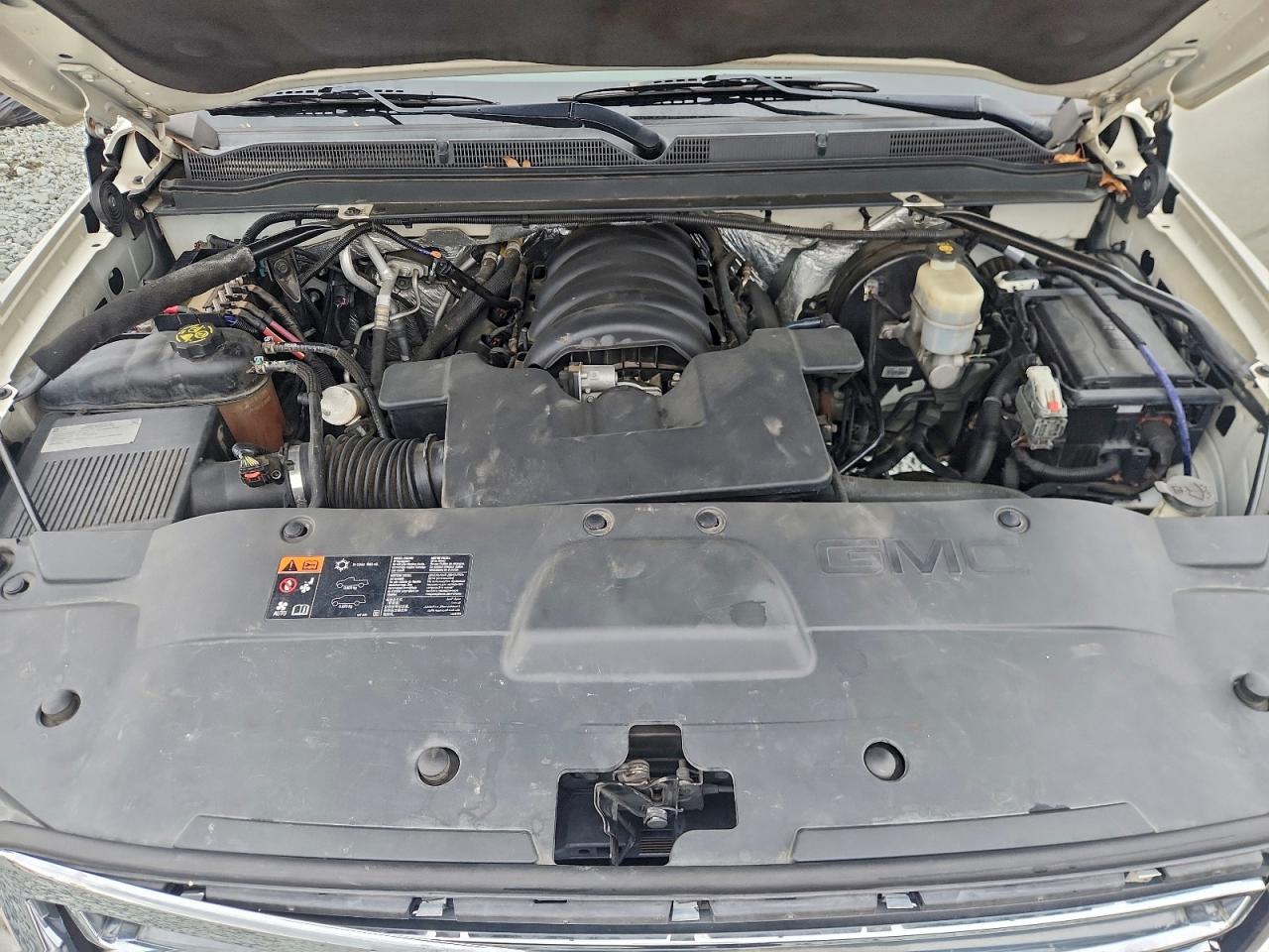 GMC Yukon Slt Image 8