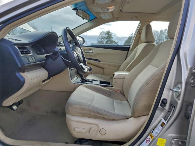 Toyota Camry Le Image 8