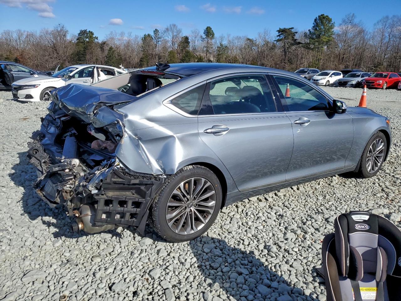 Hyundai Genesis 3.8l Image 6