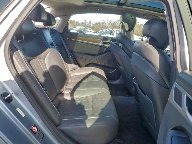 Hyundai Genesis 3.8l Image 5