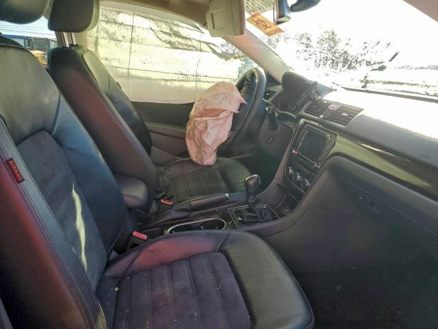 Volkswagen Passat Sel Image 8