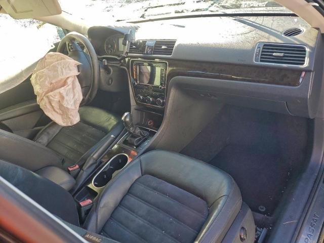 Volkswagen Passat Sel Image 12