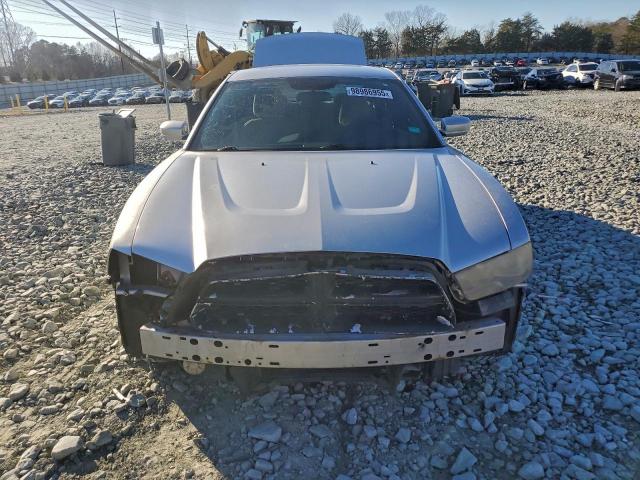 Dodge Charger Se Image 3