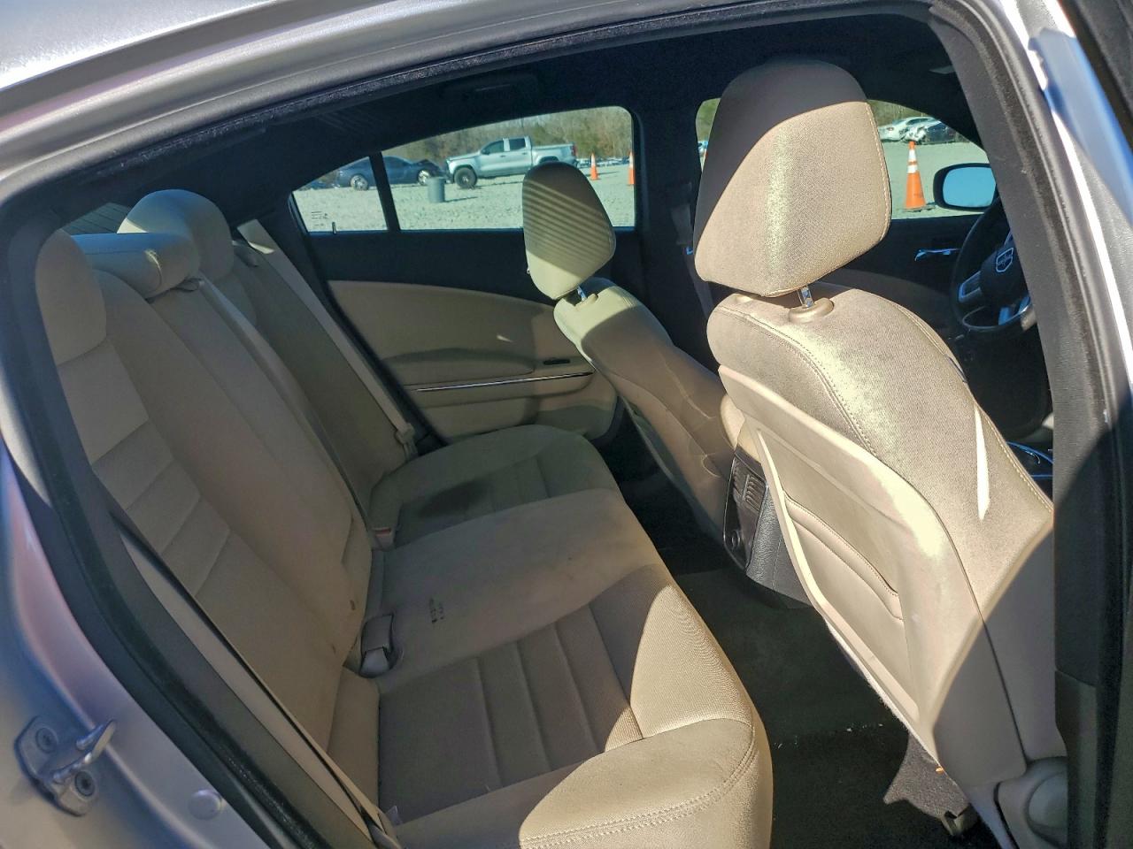 Dodge Charger Se Image 6