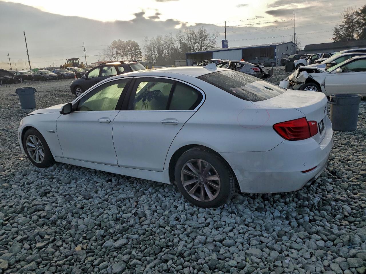 BMW 5 Series I Image 9