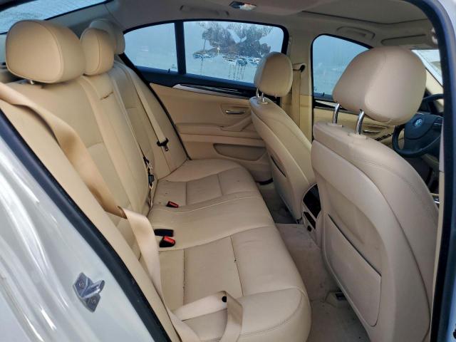 BMW 5 Series I Image 10