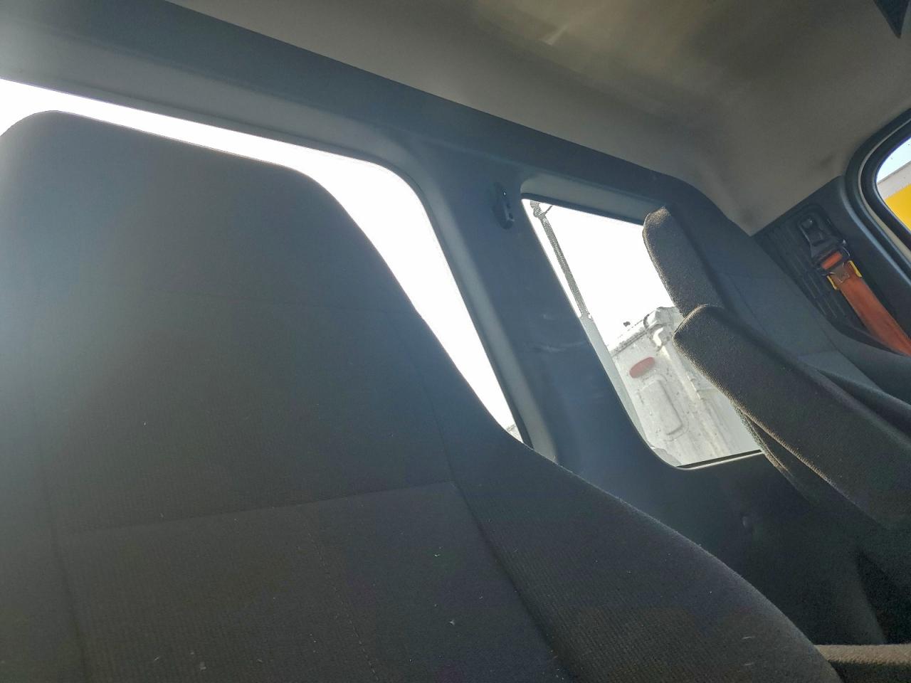 Freightliner Cascadia 1 Image 8