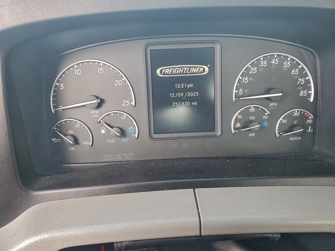 Freightliner Cascadia 1 Image 10